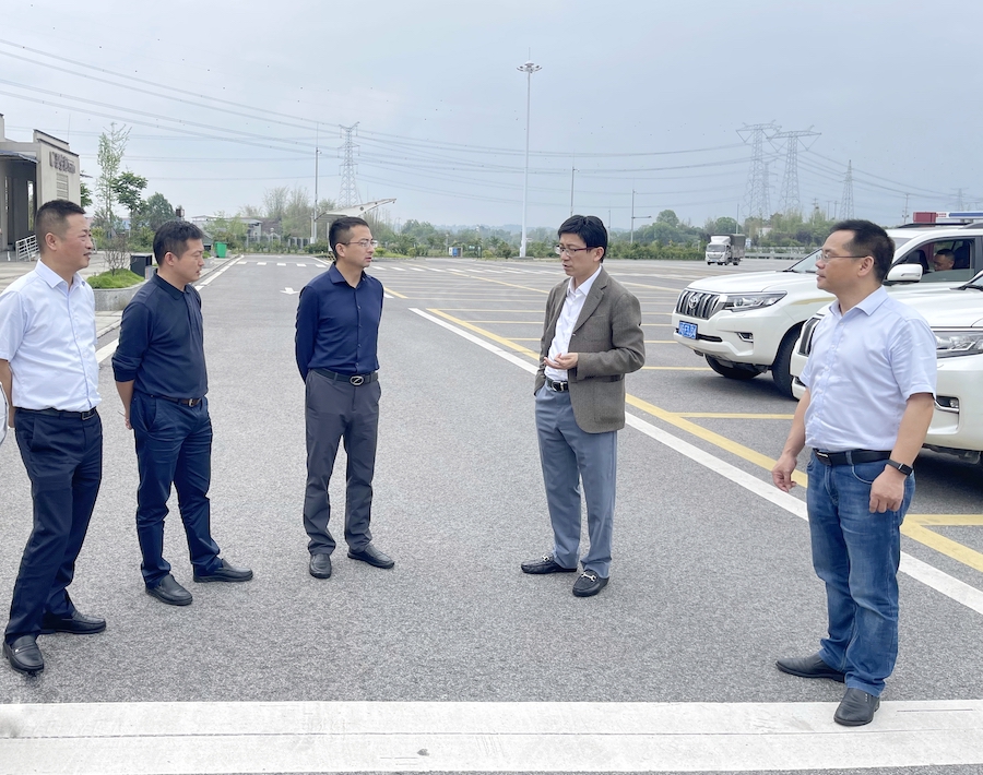 3044am永利集团副总经理徐华率队到泸渝泸永公司开展汛期地质灾害专项检查 (1).jpg